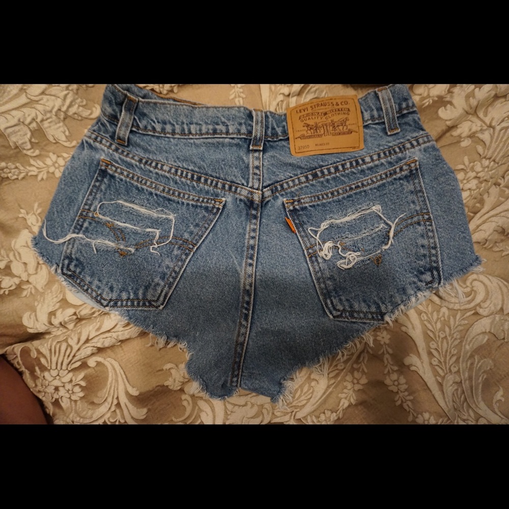 Shorts - Picture 5 of 6